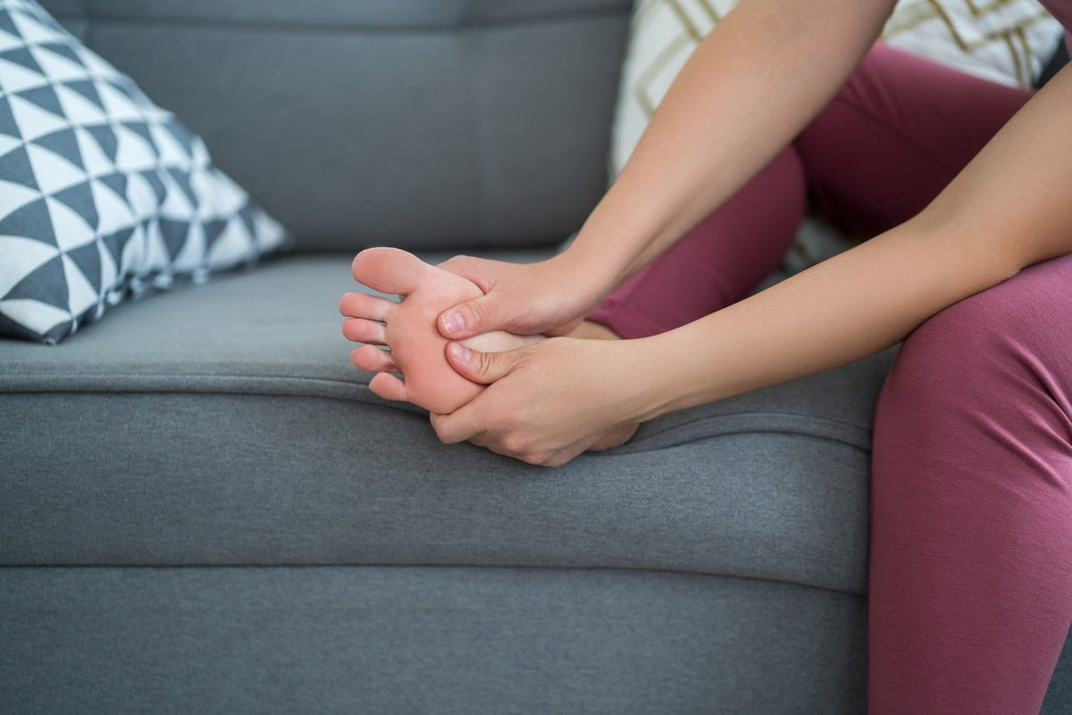 Comprender el dolor del pie nocturno causa