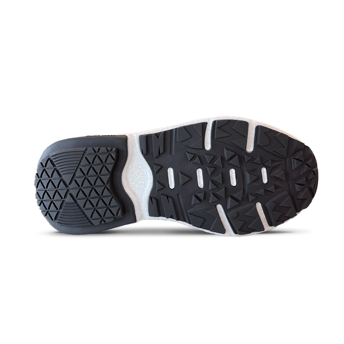 Women Black and White QuantumWalk Slip-In Zero Hands